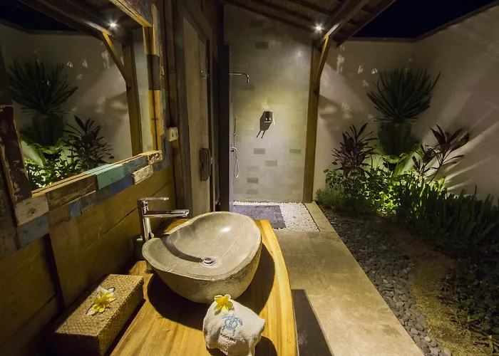 Benthos Bali Dive Hotel Candidasa